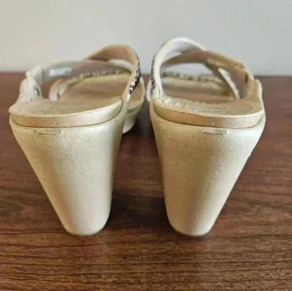 Crocs Women’s Leopard Print Lightweight Comfortable Open Toe Heels Size 10 - Picture 9 of 13